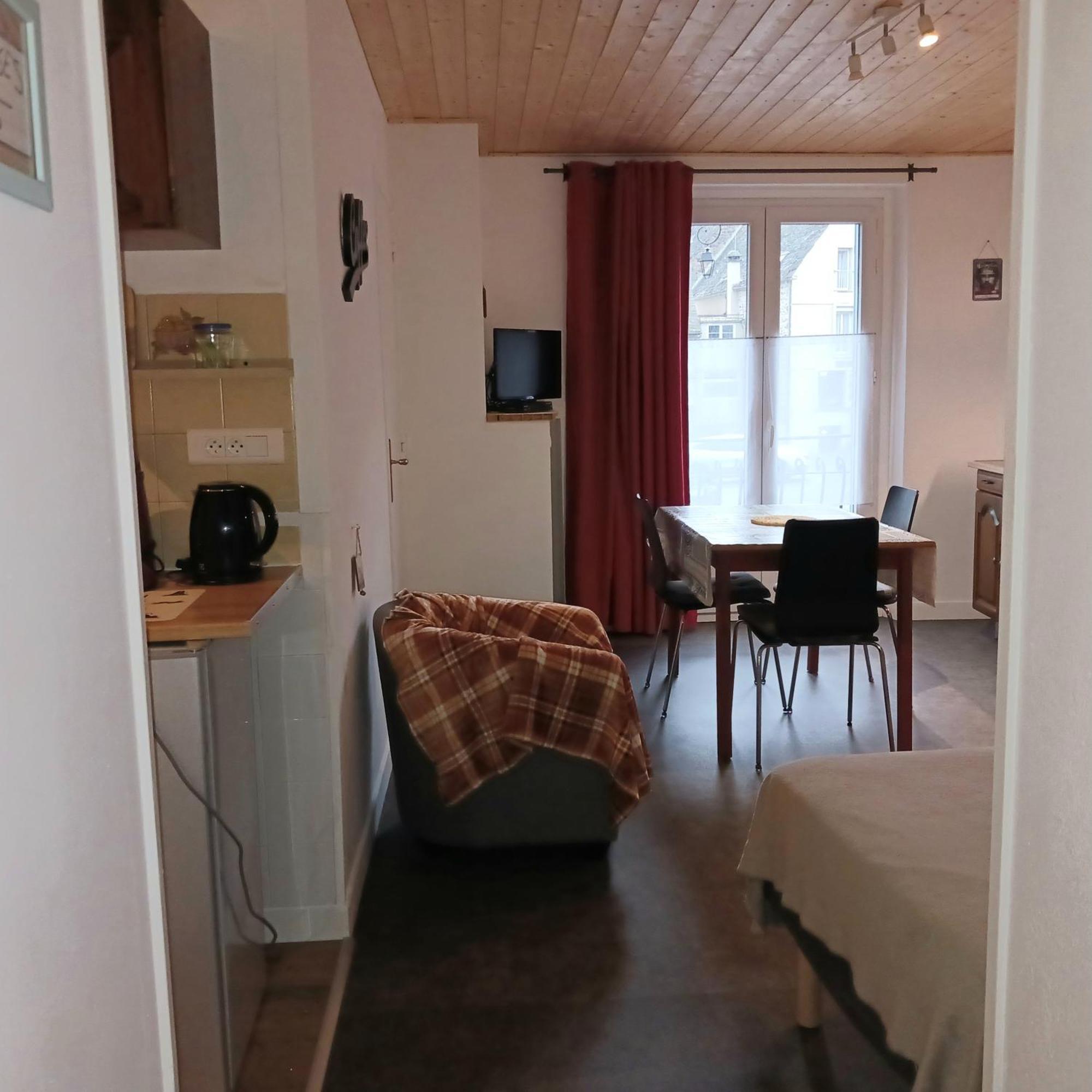 Gite Les Bois Orcival Exterior foto